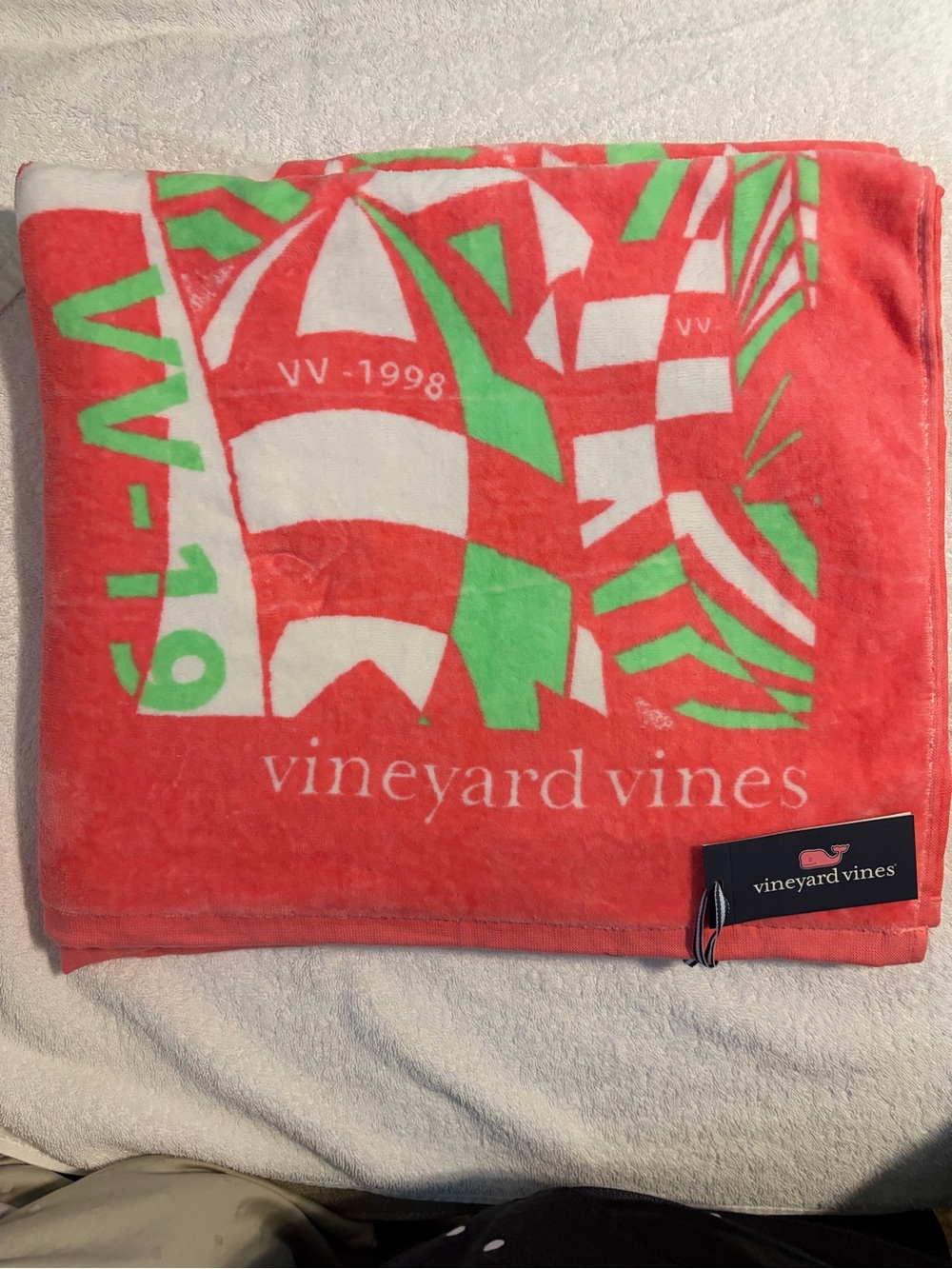 NWT Vineyard Vines Chappy Sails beach towel